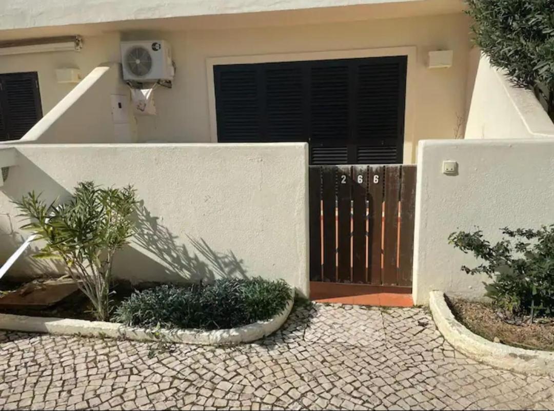 Апартаменти Simpatico Apartamento Com Piscina Em Албуфейра Екстер'єр фото